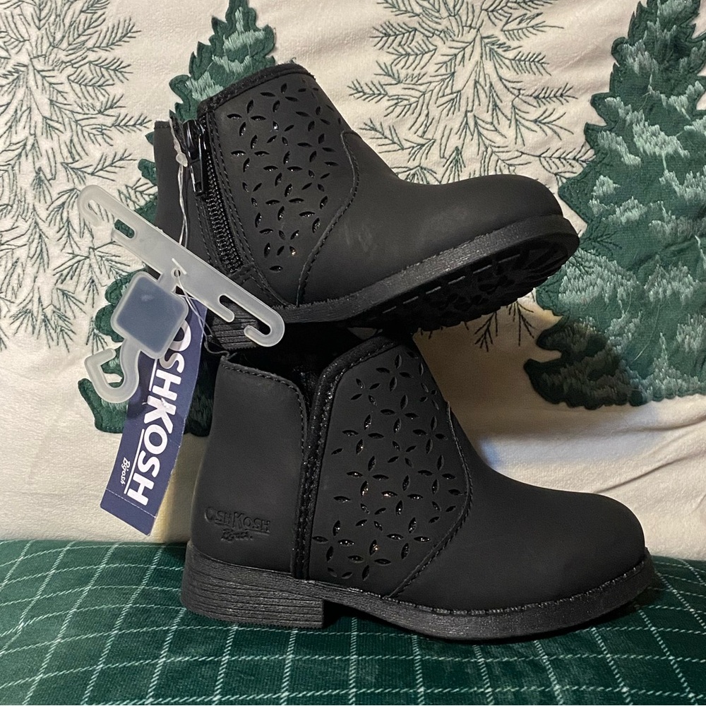 Black laser cute floral glitter accent booties - Picture 2 of 10